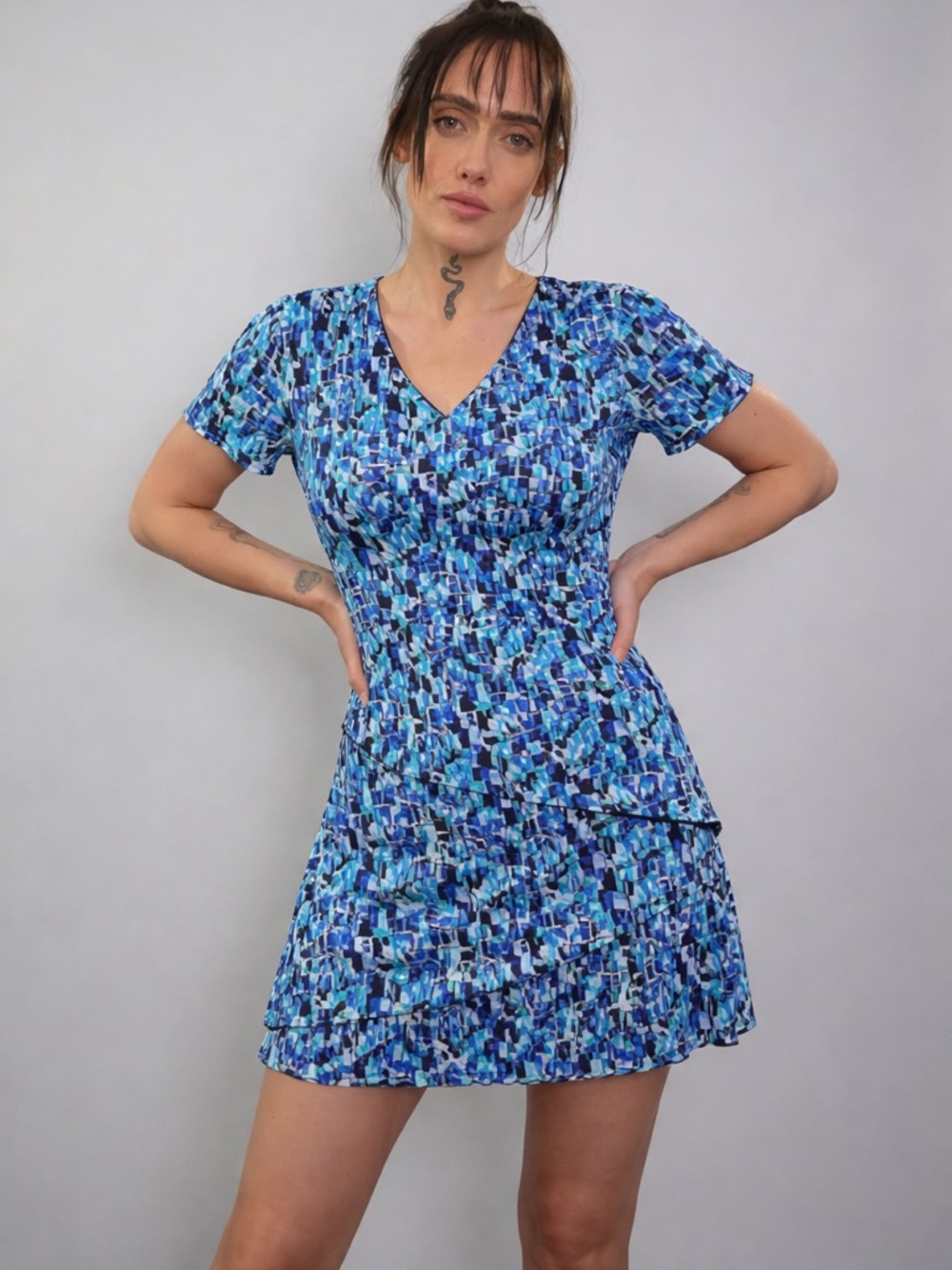 Blue Abstract Print V-Neck Mini Dress Women’s Short Sleeve Tiered Ruffle Hem